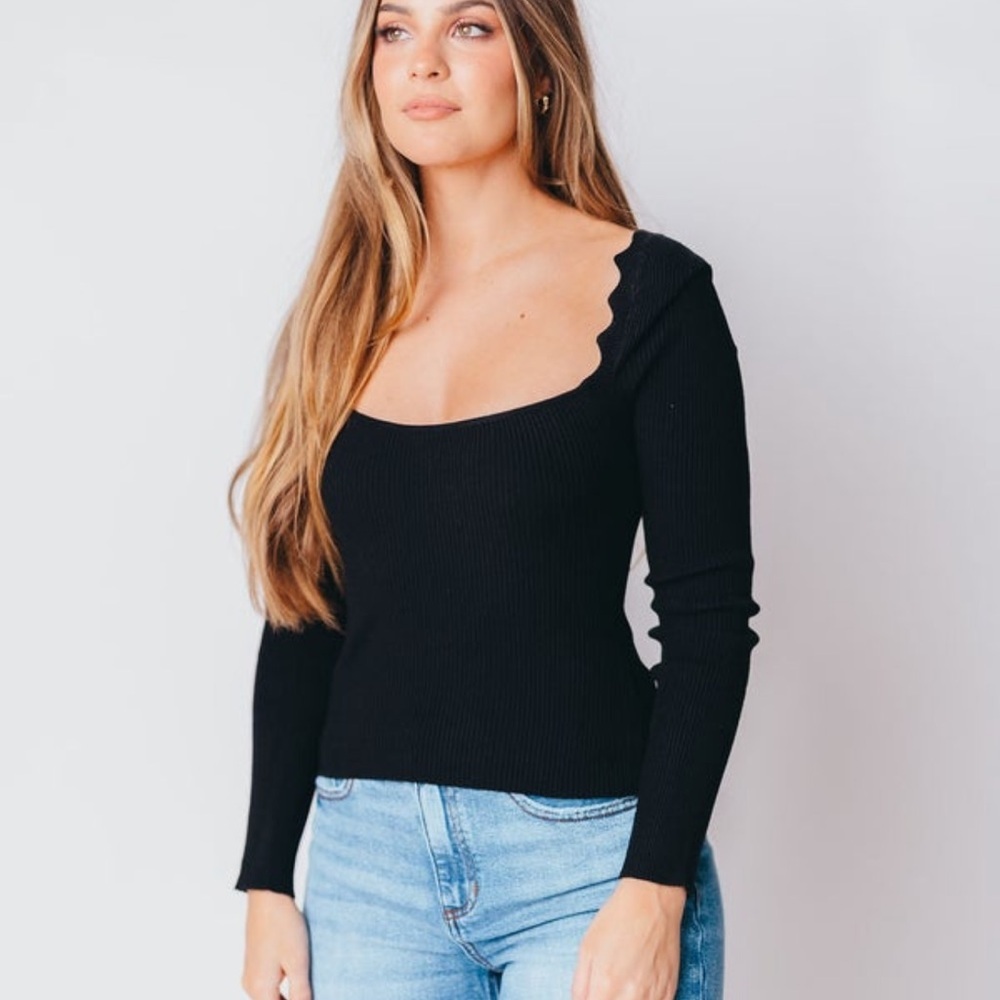 Lalavon Top Scalloped Long Sleeve Black- Large